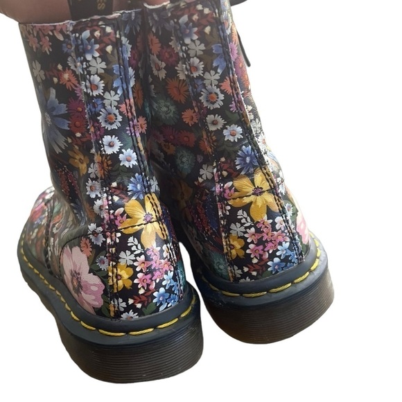 Dr Martens 1460 Pascal Floral Lace Up Boots in Wanderlust Size US 6 - Picture 8 of 16